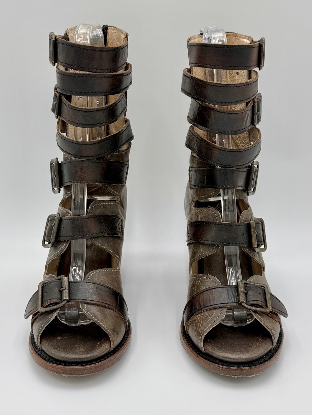 Freebird by Steven Bond Stone Leather Gladiator Buckle Sandals | Size 8 NWOB - Picture 4 of 14